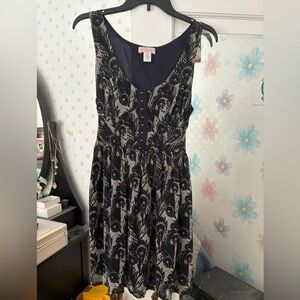 Spring dress size M - great condition.